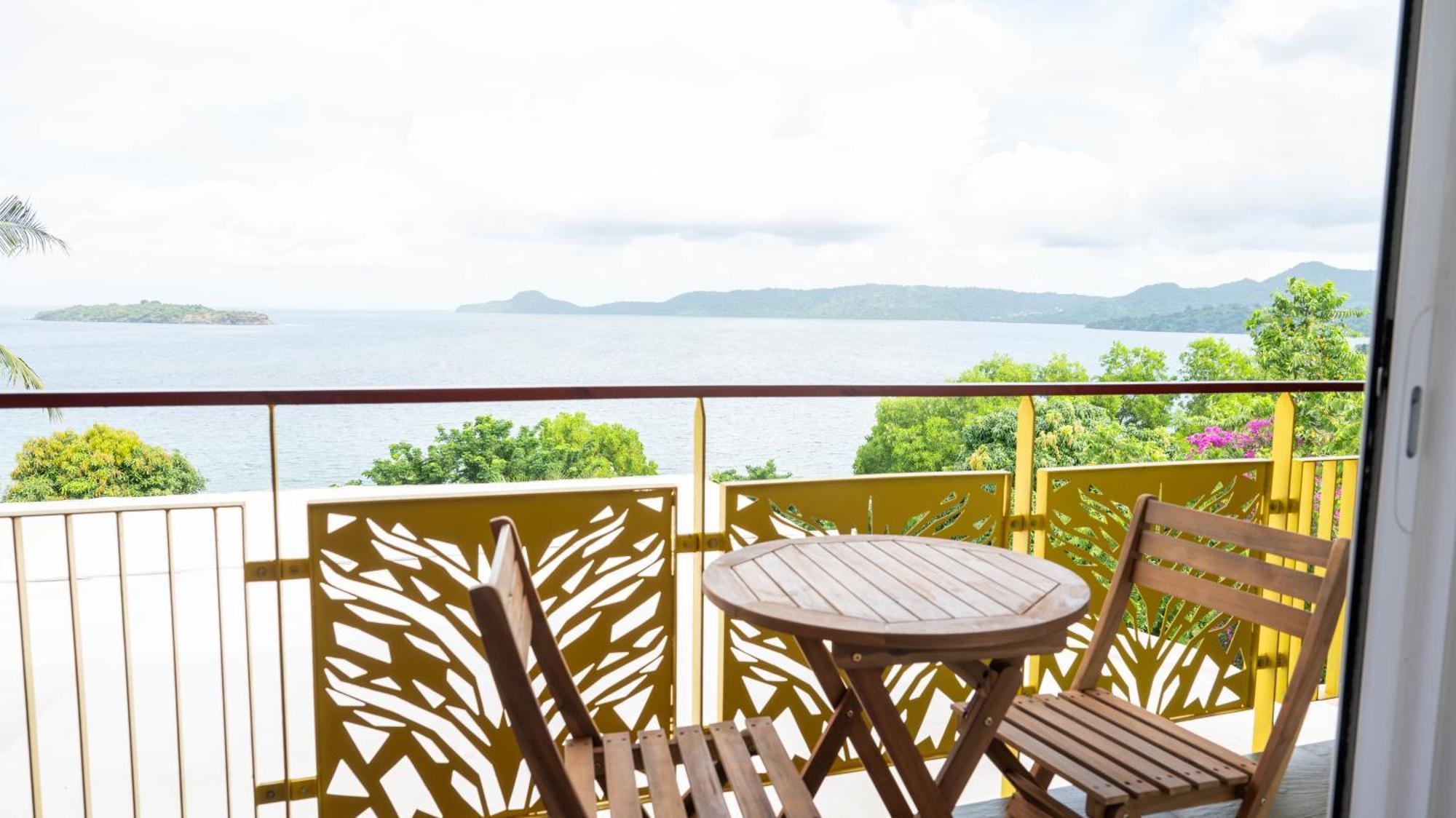 Jade Hotel And Spa Bandrele Εξωτερικό φωτογραφία