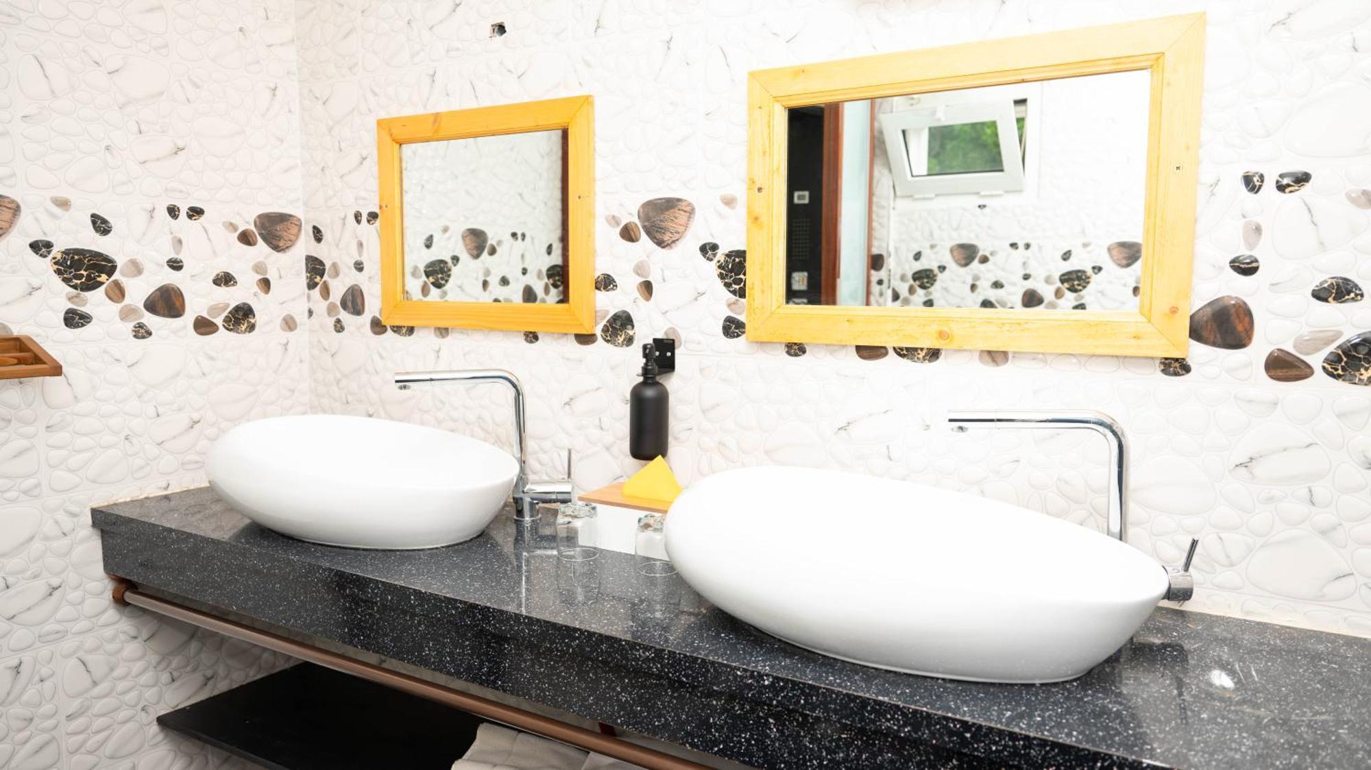 Jade Hotel And Spa Bandrele Εξωτερικό φωτογραφία