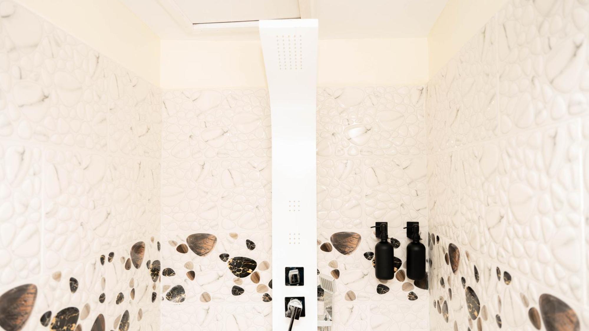 Jade Hotel And Spa Bandrele Εξωτερικό φωτογραφία
